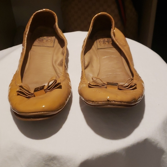 Tory Burch Minnie Patent Leather Ballet Flats - Picture 2 of 6